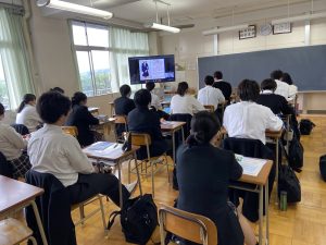 「進路の日」で未来を描く-Dreams make your future more colorful-