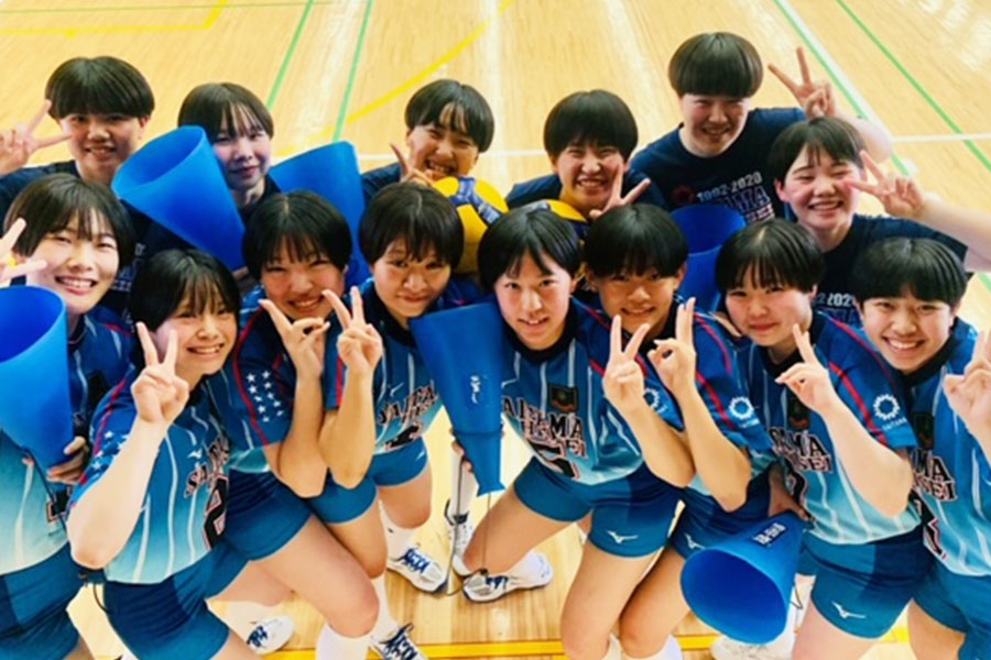 バレーボール部(女子)の写真