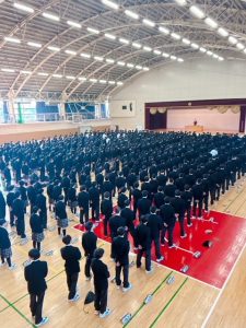 【3学年そろっての初めての全校朝礼を実施しました！】